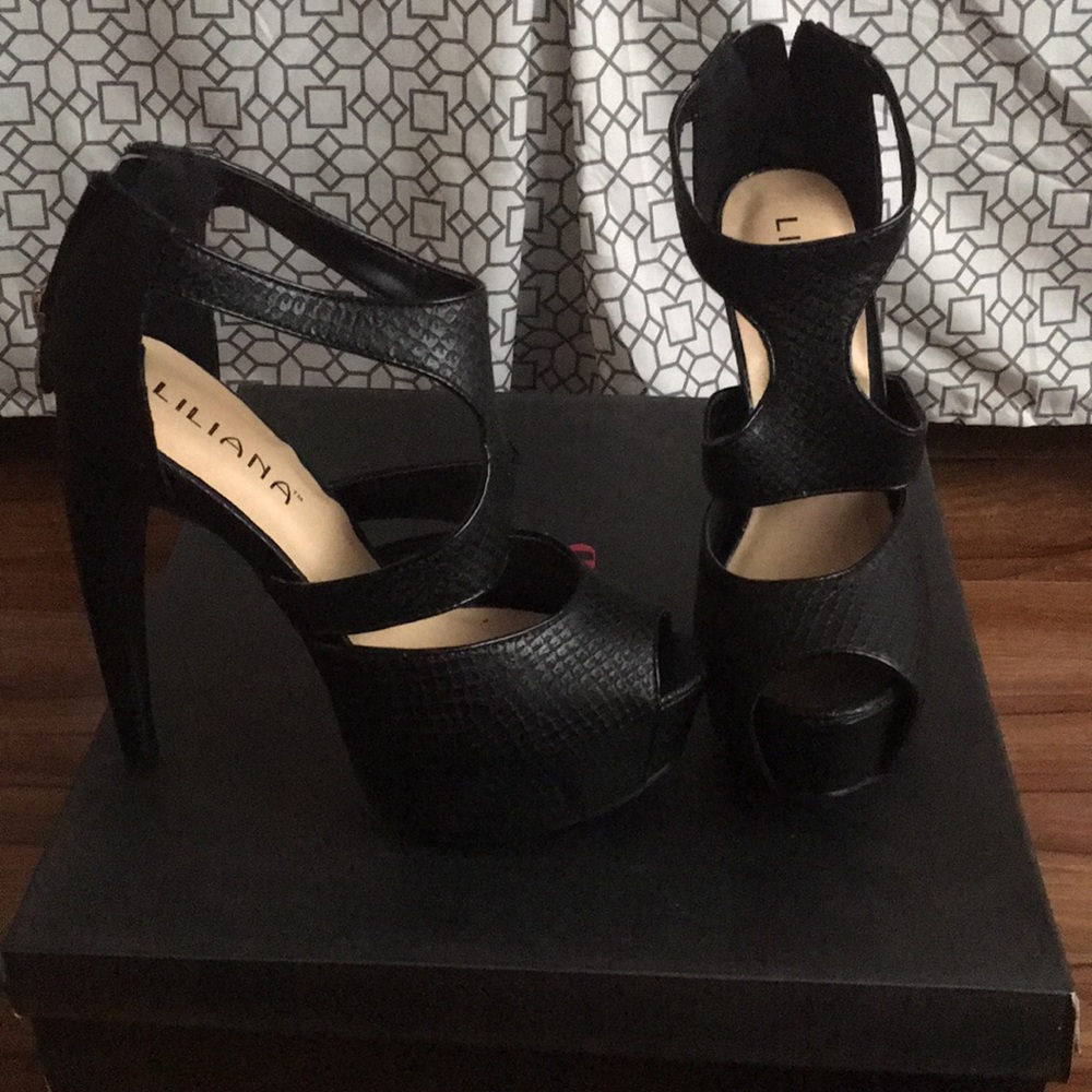 NEW Black Snakeskin Cut Out Heels